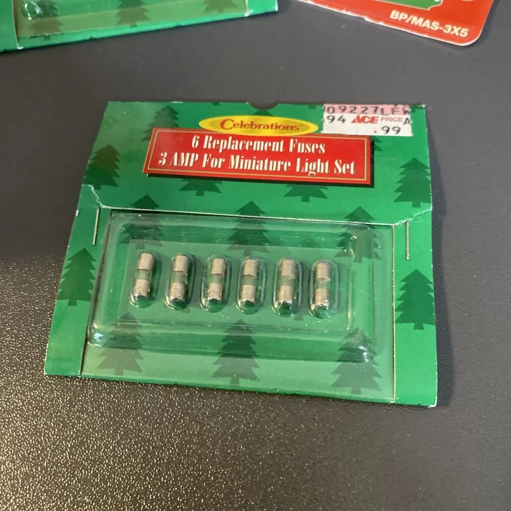 Vintage Christmas Replacement Fuses For Minature Light Set 3 Amp 120 Volt Lot